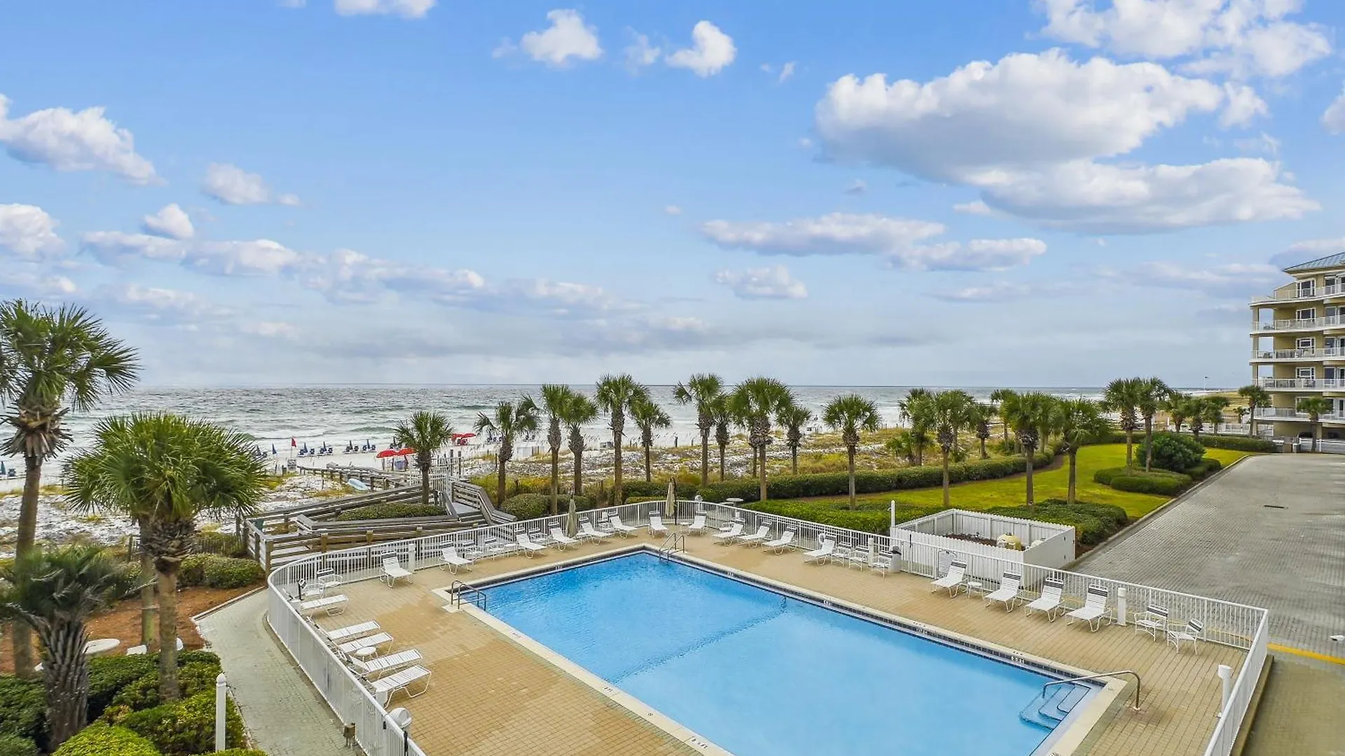 Oceania 204- By Holiday Isle Properties Destin Apartment