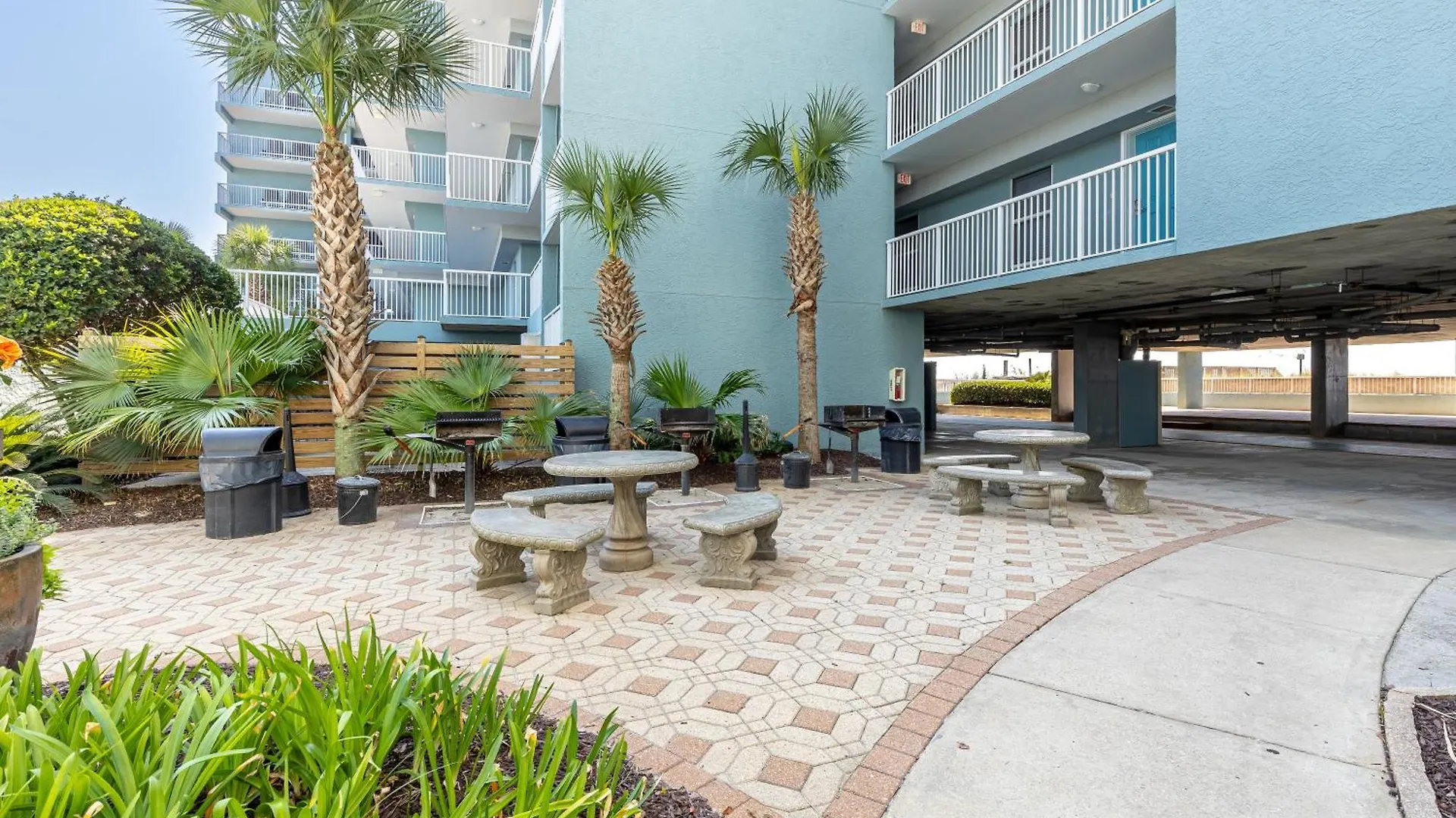 Apartment Oceania 204- By Holiday Isle Properties Destin