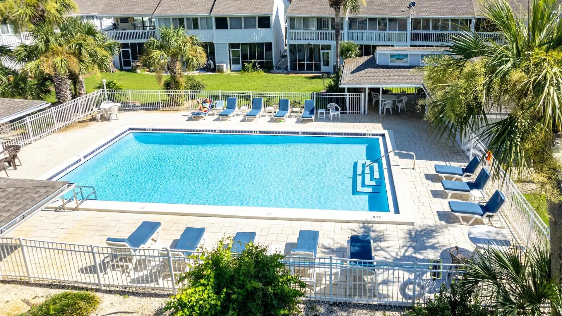 Oceania 204- By Holiday Isle Properties Destin Apartment